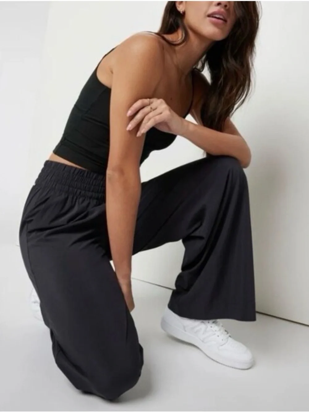 Vuori Villa Wide Leg Pant - Picture 3 of 10